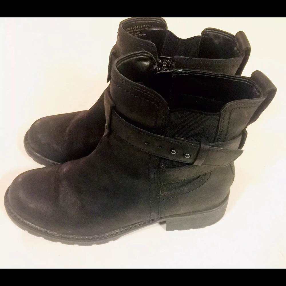 Clarks Orinoco Leap Leather Midcalf Side Zip Boots